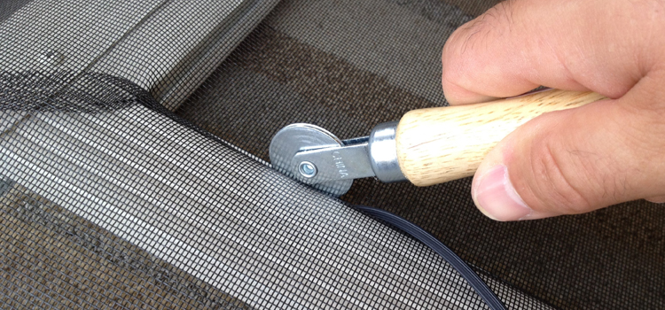 metal screen door repair in Temescal Valley